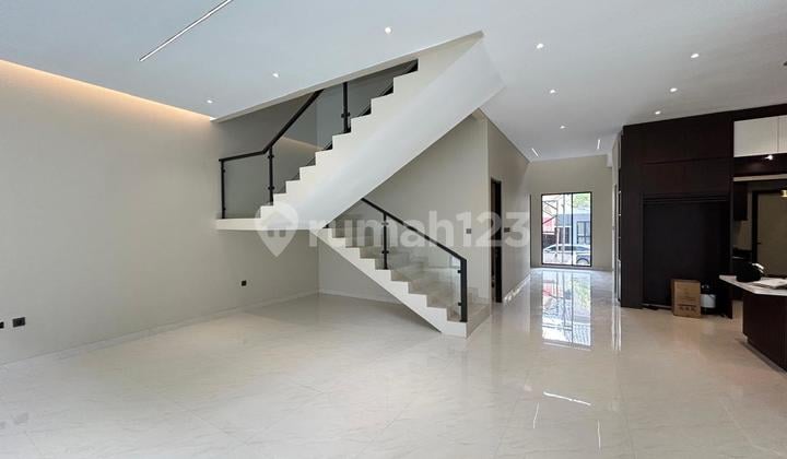 Dijual Rumah Baru Dengan Pool di Kebayoran Residence Bintaro