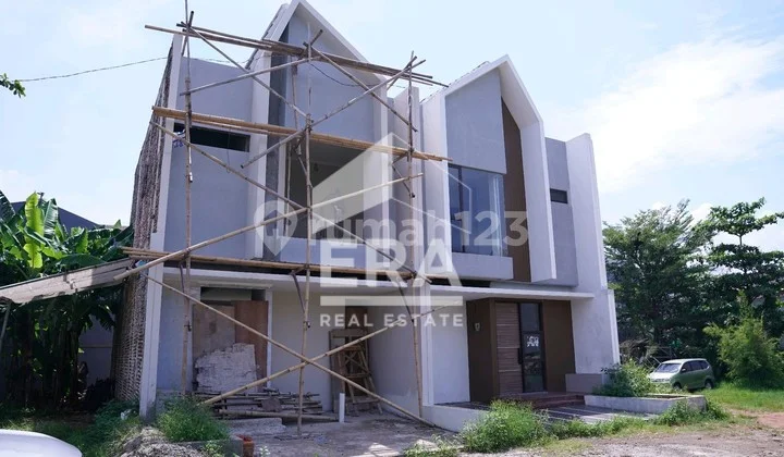 For Sale Comfortable New House in Graha Raya Bintaro For Sale Comfortable New House in Graha Raya Bintaro