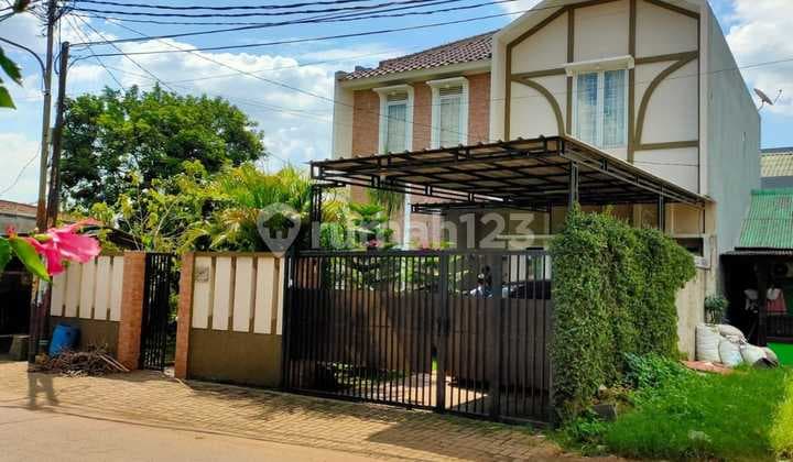 For Sale House Position on Main Road Side in Pondok Aren