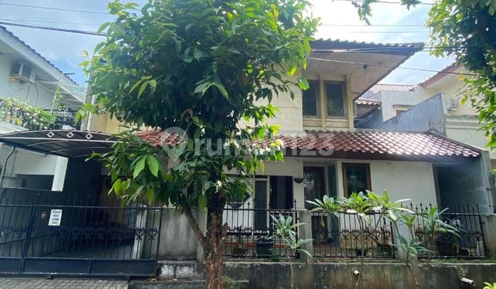 For Sale Spacious House in Comfortable Maleo Neighborhood