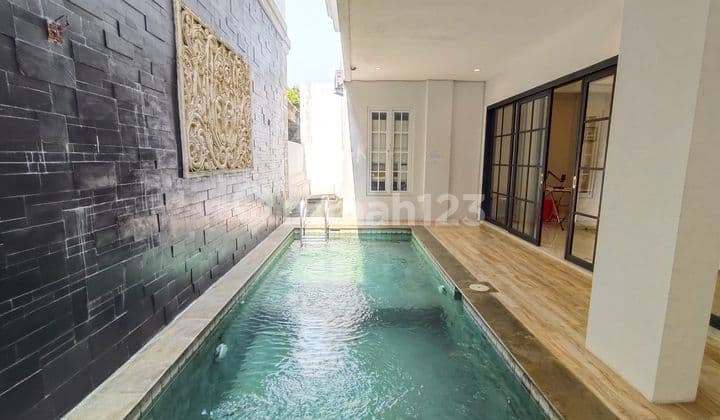 Rumah Mewah Classik View Gunung Full Furnished di Sentul City, Bogor