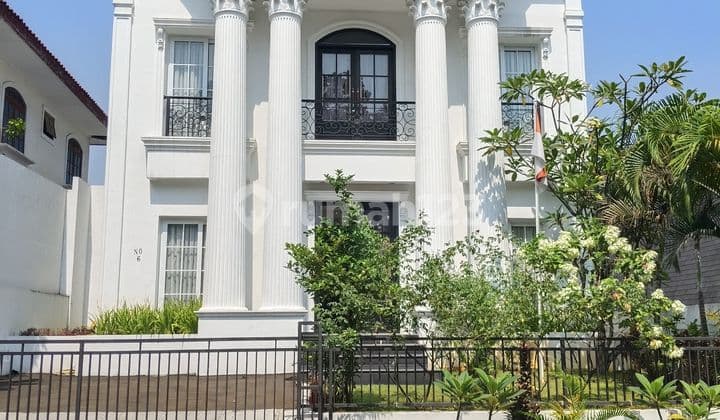 Rumah Mewah Classik View Gunung Full Furnished di Sentul City, Bogor