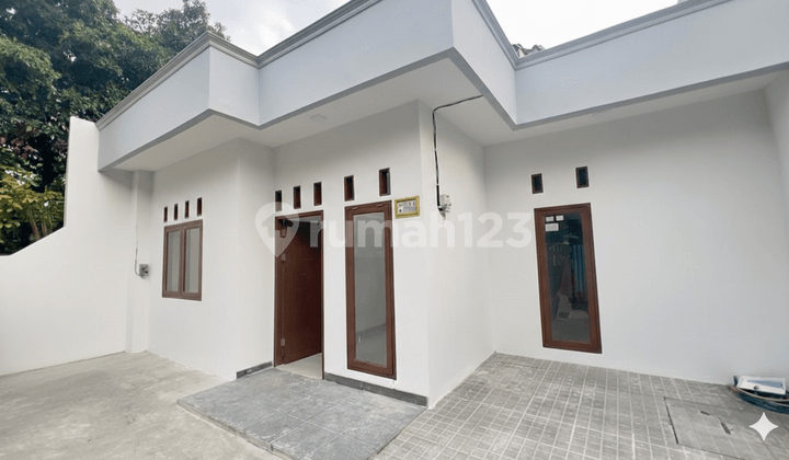 Di Jual Sampai Deal Rumah Rapih Siap Huni Baru Terenovasi Jakarta Selatan