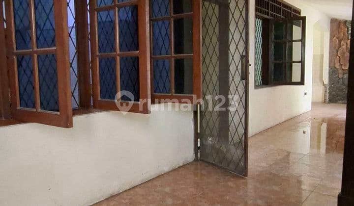 Di Jual Murah Cepat Rumah Beserta Kontrakan 14 Pintu LT 250M2 Ruas Jalan 2 Mobil