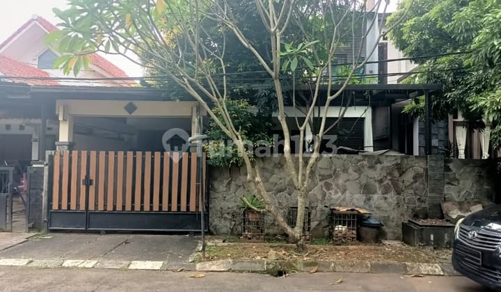 For Sale: Flood-Free House in Graha Raya Bintaro Jaya, 4 Bedrooms