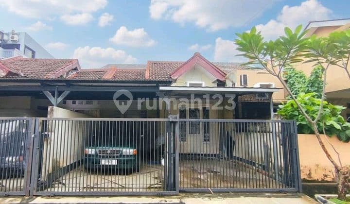 For Quick Sale, Ready-to-Live House in Graha Raya Bintaro