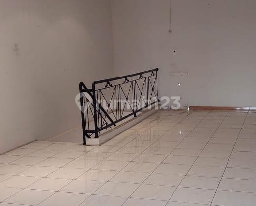 Investasi Cerdas! Ruko 2 Lantai Kawasan Benda - Kemang, Cilandak, Jakarta Selatan