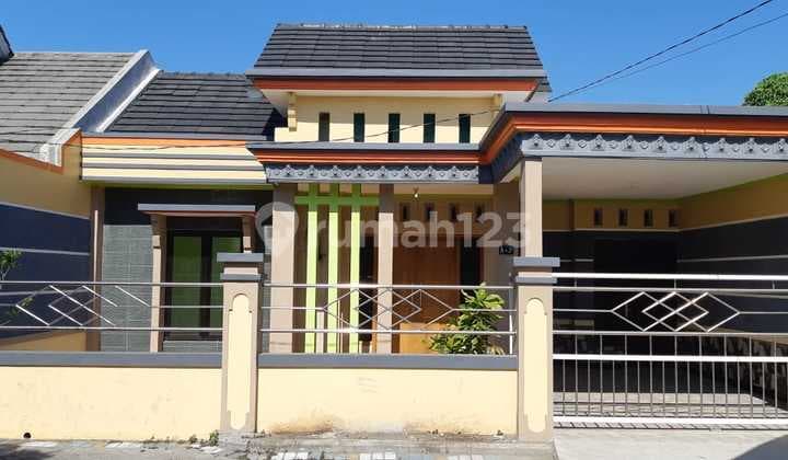 Dijual Rumah Graha Trunojoyo (Dekat alun alun Sidoarjo) Minimalis Terawat