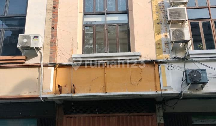 Jual/sewa Ruko 3 Lantai Di Raya Gubeng , Komersial Area