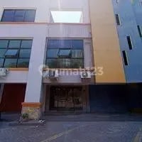 Prime Location Shop House at Octagon Plaza Shop House, Facing Main Road