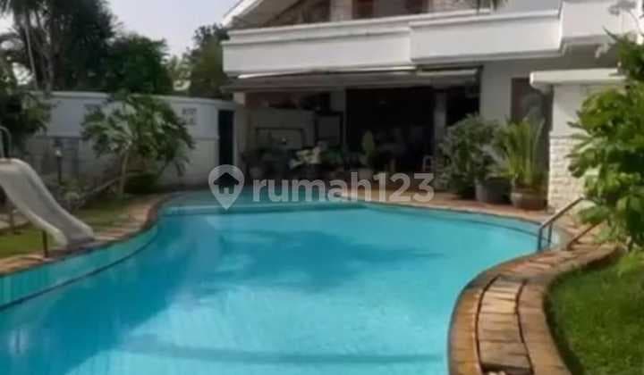 Rumah Mewah Di Pondok Indah Jaksel Dengan Kolam Renang di Jl. Sekolah Kencana I, Pd. Pinang, Kec. Kby. Lama, Kota Jakarta Selatan, Daerah Khusus Ibukota Jakarta, Pondok Indah