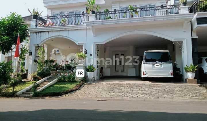 Rumah Cantik & Modern Dengan Kolam Renag