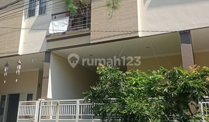 Rumah Tinggal Perum Gading Indah Regency