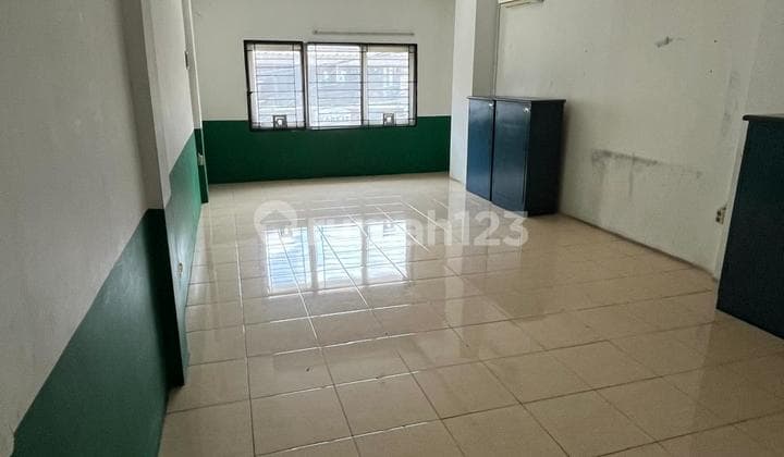 Sewa Ruko Cocok untuk Usaha di Tawakal Tomang Jakarta Barat E F