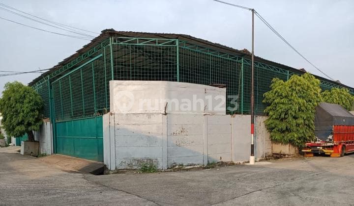 For Sale Large Iron Warehouse in Kamal, West Jakarta R R