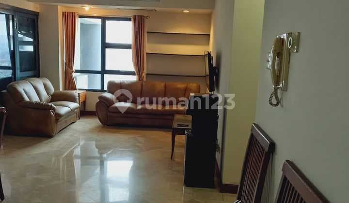 Sewa Apartemen Grand Tropic Jl. Letjen S Parman Jakbar R R