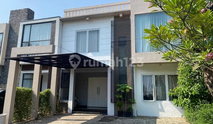 For Sale 2.5-Story House in Strategic Location at Kemandoran, Palmerah, West Jakarta