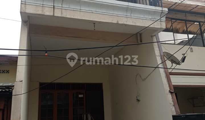 Sewa Rumah 2.5 Lantai Di Jelambar Jakarta Barat E F