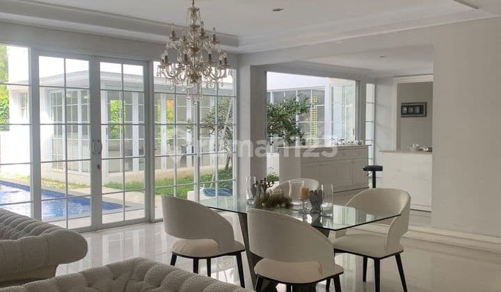 Beautiful Classical House With Swimming Pool & Fully Furnished at Kota Baru Parahyangan Tatar Rambut Kasih