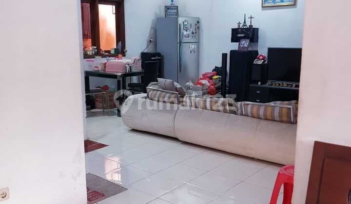 Di Jual/ Di Sewakan Rumah di Kemang Pratama
