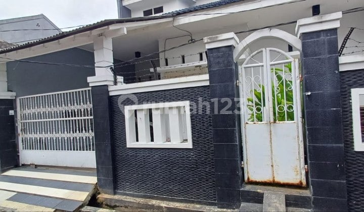 For Rent: 1.5 Story House in Dipondok Cipta, West Bekasi