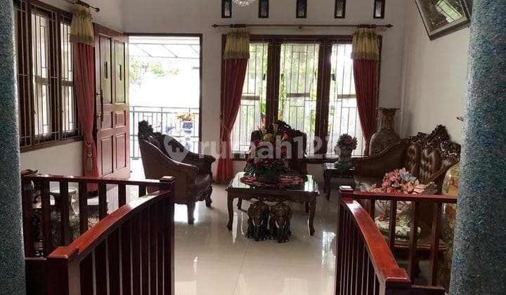 Di Jual Rumah 1,5 Lantai Di Kemang Pratama 1