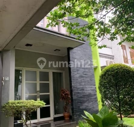 Dijual Rumah 2 Lantai Semi Furnish di Kemang Pratama, Bekasi