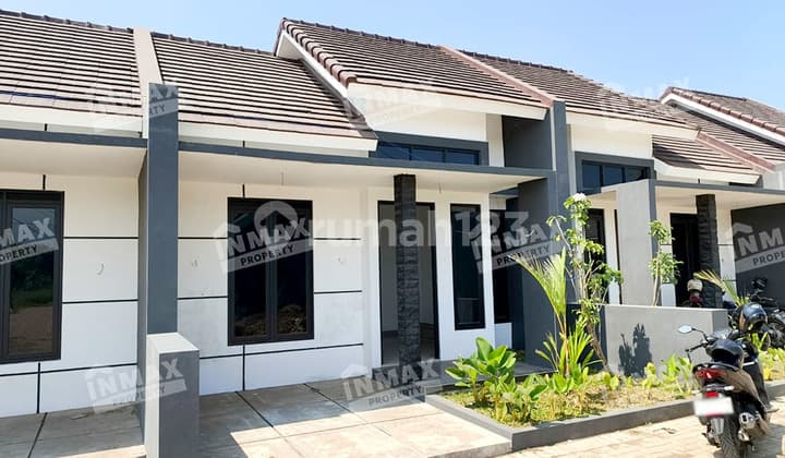 Rumah Baru Minimalis Bagus Sangat Terawat 2 Kamar Sudah SHM Ada 2 Kamar dan Halaman Belakang Lokasi Bandulan di Perum Griya Bandulan, Sukun, Malang
