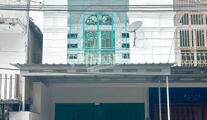 Ruko Siap Huni Kondisi Terawat Lokasi Strategis Traffic Ramai di Jl. Brigjen Slamet Riadi, Kec. Klojen, Malang