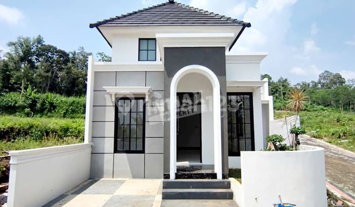 Rumah Murah Baru Minimalis 2 Kamar Ada Banyak Diskon Lokasi Buring di Perum Alindra Hills, Kec. Kedungkandang, Malang