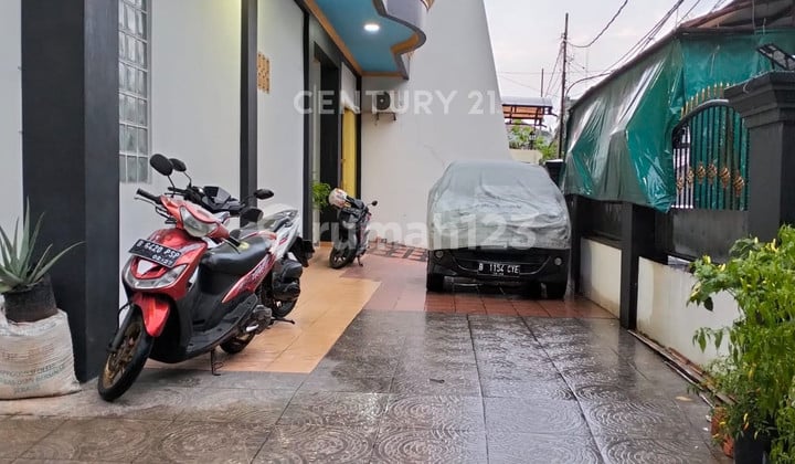 3-Story Residential House and Boarding in Sawah Besar S8482