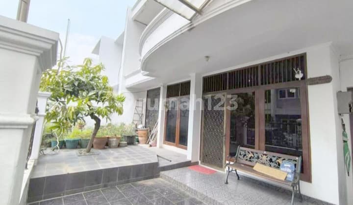 For Rent and Sale Nice Ready-to-Occupy House - Strategic Location Sunter North Jakarta