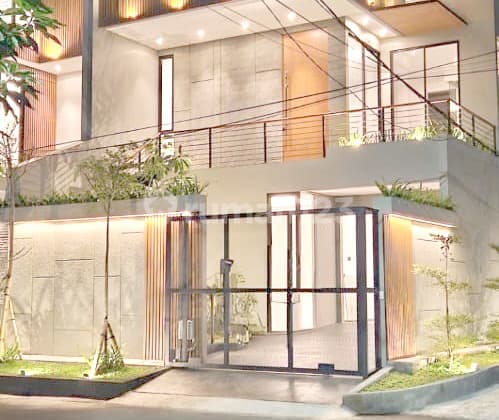 Dijual Rumah baru Hook 3 Setengah Lantai Bagus dan Mewah Sunter Agung