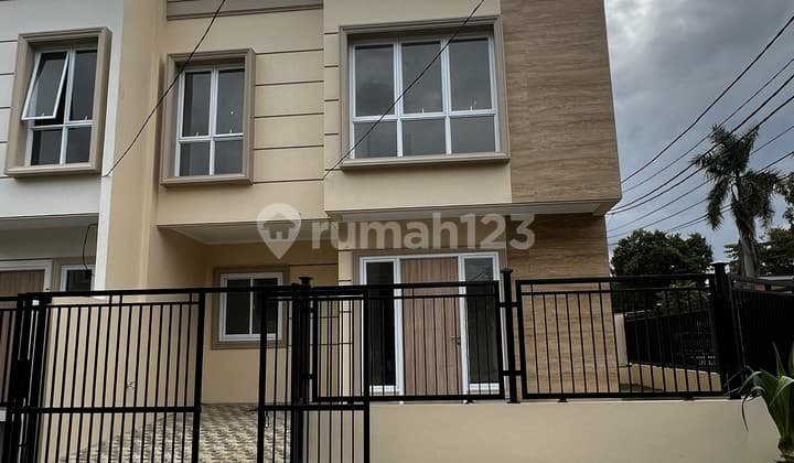 House (Brand New) Gading Serpong Hook Sector