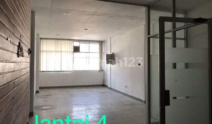 Ruko 4,5 Lantai di Komplek Duta Merlin, Harmoni, Jakarta Pusat