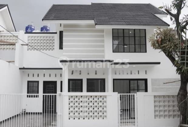 Dijual Rumah Kota Harapan Indah Bekasi Unfurnished SHM