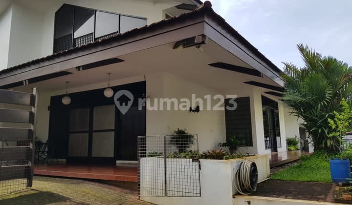 Nice House Unfurnished SHM Sunrise Garden, West Jakarta
