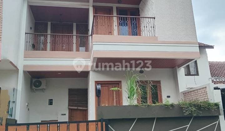 Selangkah Gedung Sate! Terbaik, Rumah Bagus Umur Bangunan 1 Tahun,