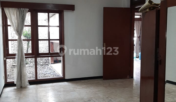 2.5-Story House Near Taruna Bakti, Riau Wing, Bandung