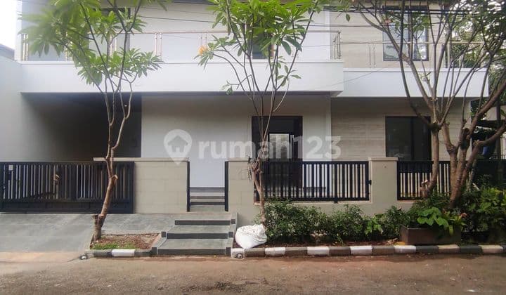 Hoek House Bintaro Sector 9