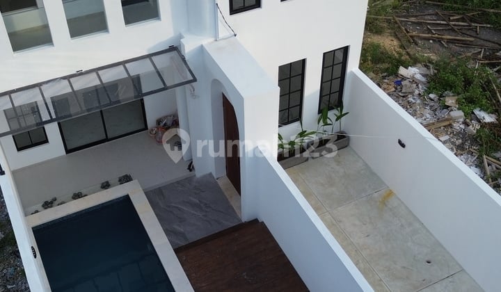 Villa 2 Lantai Baru Dijual di Kampial, Benoa Nusa Dua Badung Bali