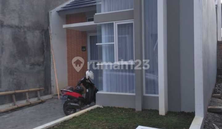 Di Jual Rumah Dalam Cluster Cimareme