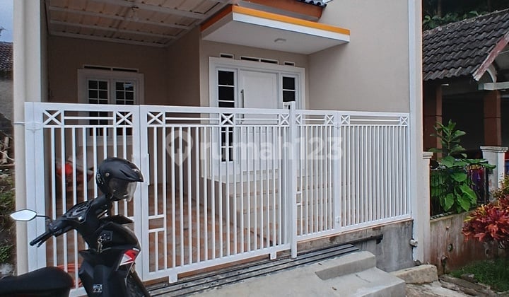 Rumah Baru Dalam Komplek Permata Cimahi