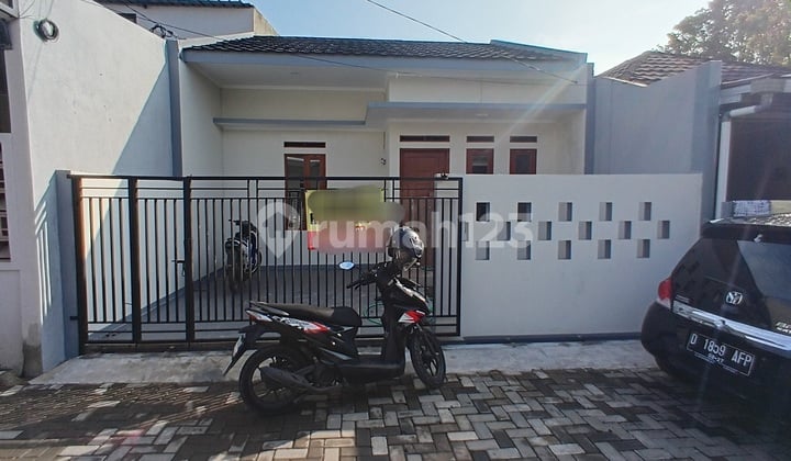 Rumah Baru Dalam Komplek Cihanjuang Cimahi