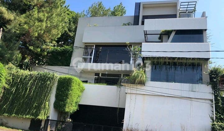 Price Drop on Luxurious Villa Houses in Taman Bukit Ligar, Cigadung, Bandung