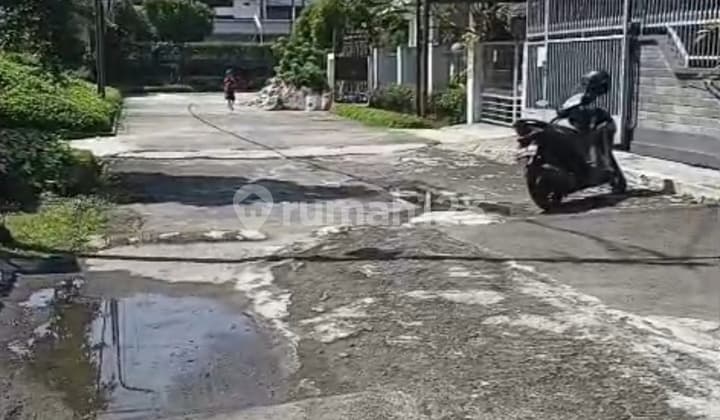 Rare Find! Large Complex House in Muara Leuwi Panjang Sayap Tegallega, Bandung City, Affordable
