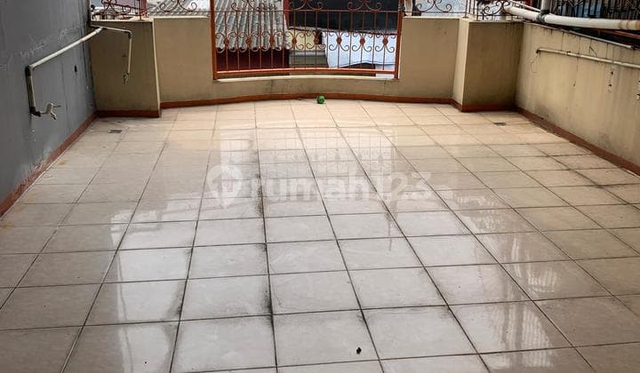 Disewakan Pademangan 5 X 21 Rapi 3 Lantai Siap Huni Bebas Banjir Hanya 75Juta/Th