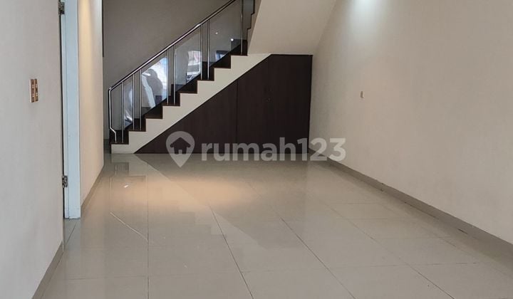 Disewakan Segera Danau Sunter 4+1kamar 2 Carport Hanya 110*juta-an