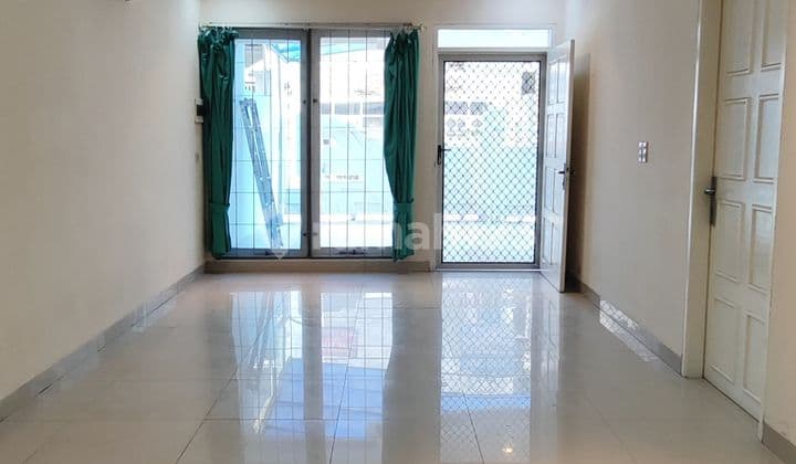 Disewakan Segera Danua Sunter 2½ Lantai 4+1kamar Hanya 115juta-an