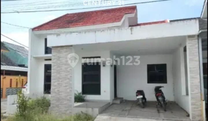 Rumah Tinggal di Perumahan Lobunta Land Cluster Flamboyan